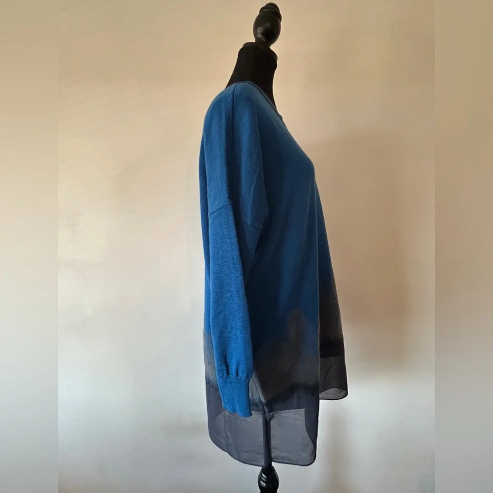 Initial knit sweater. - Picture 3 of 13